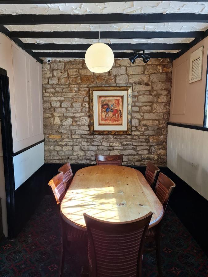 Отель The Blue Cow South Witham Экстерьер фото