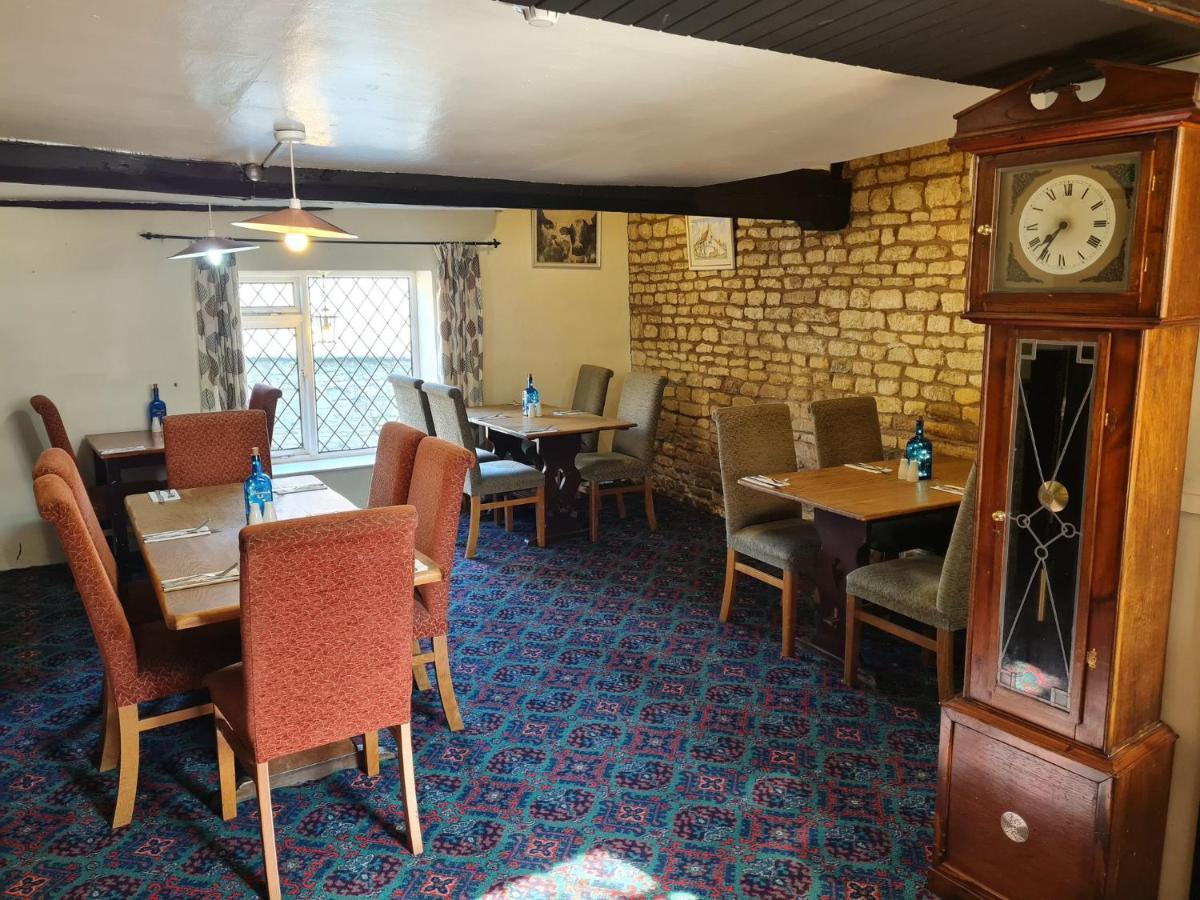 Отель The Blue Cow South Witham Экстерьер фото
